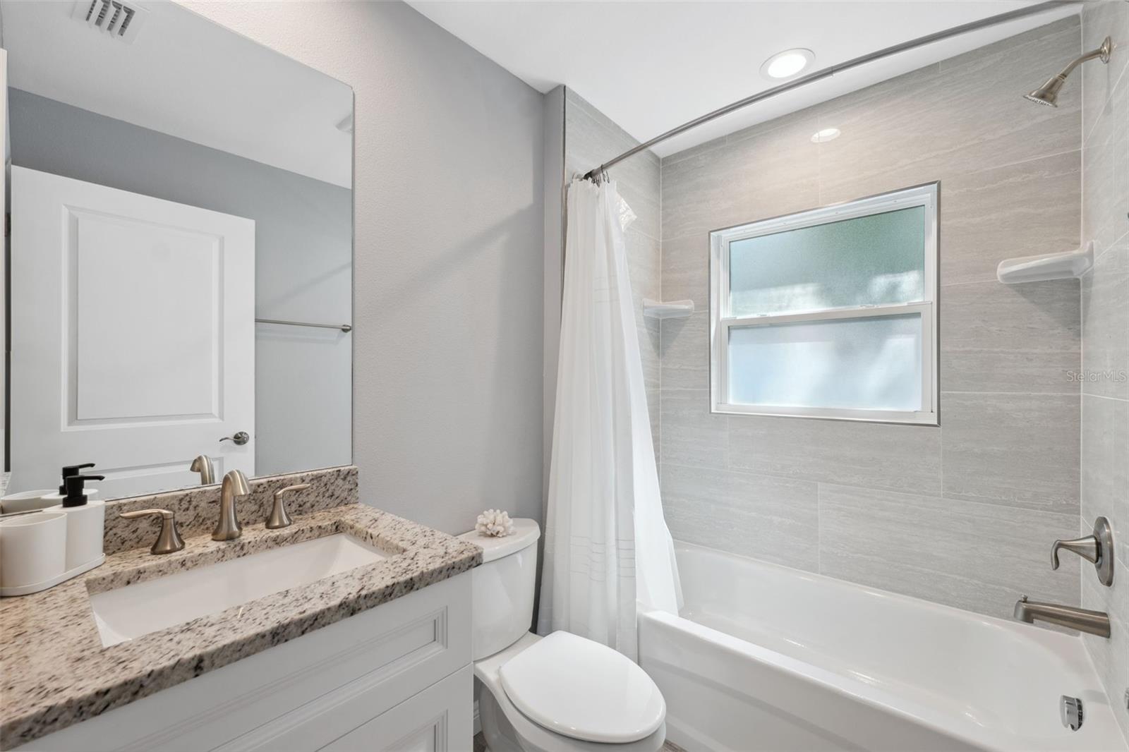 Image 21 of 87 For 719 Beltrees Street C