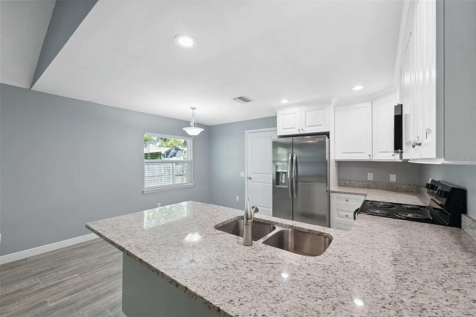 Image 36 of 87 For 719 Beltrees Street C