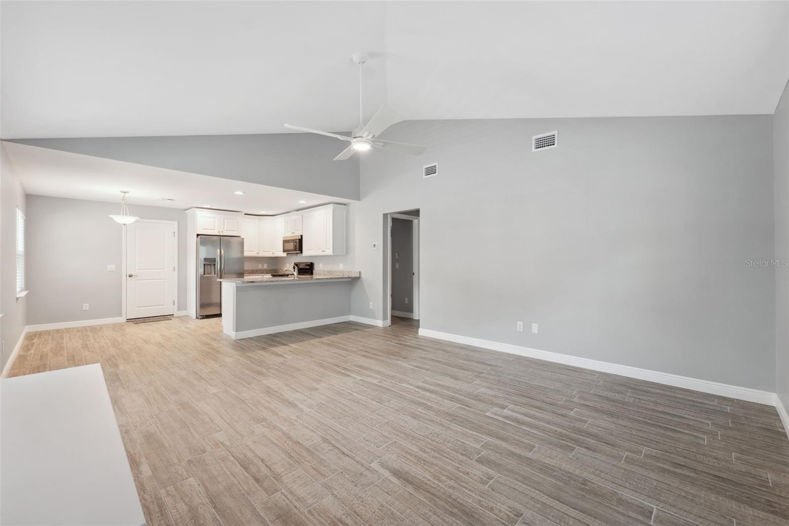 Image 5 of 87 For 719 Beltrees Street C