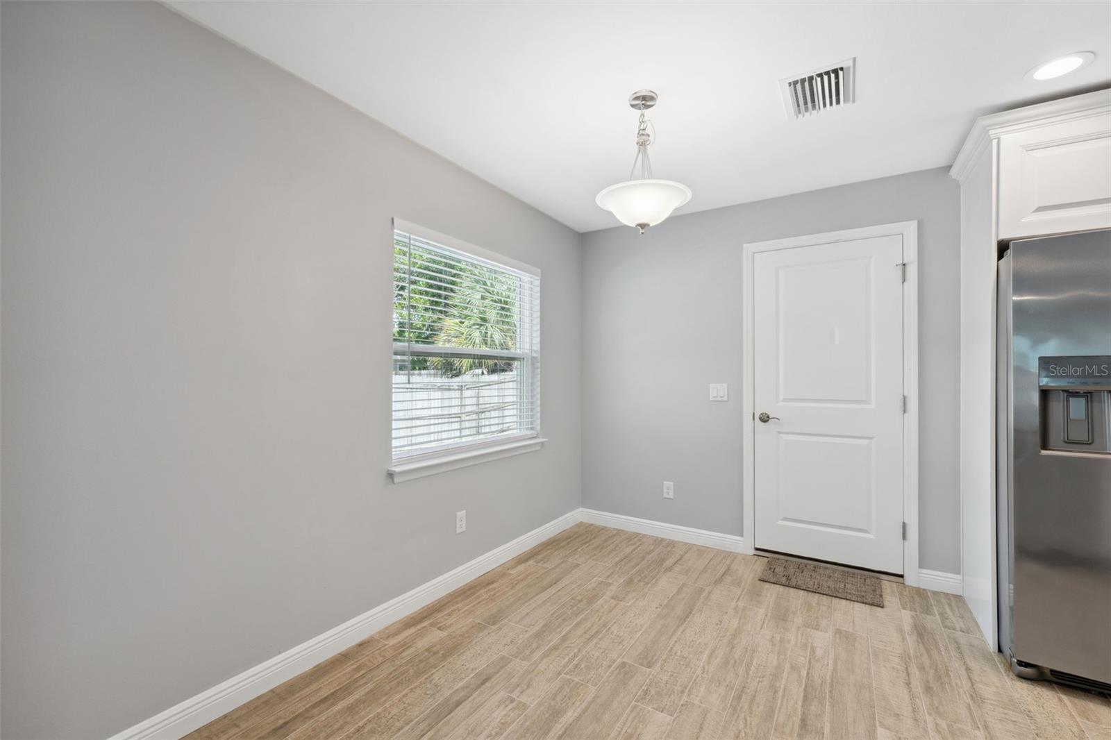 Image 9 of 87 For 719 Beltrees Street C