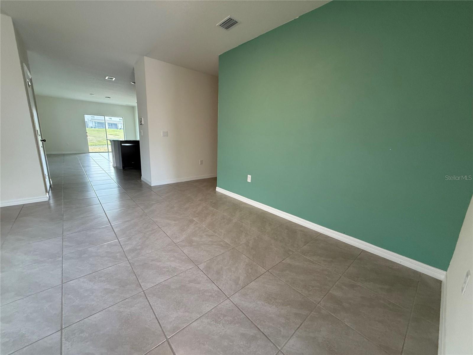 Image 4 of 37 For 3516 Maple Grove Way