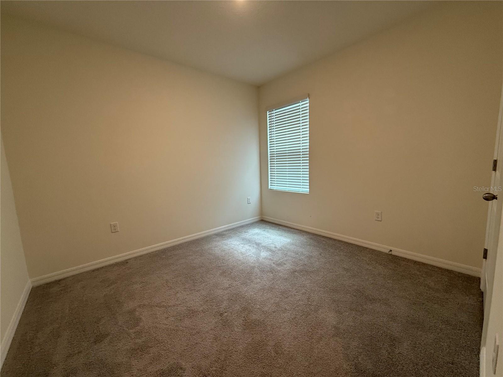 Image 8 of 37 For 3516 Maple Grove Way