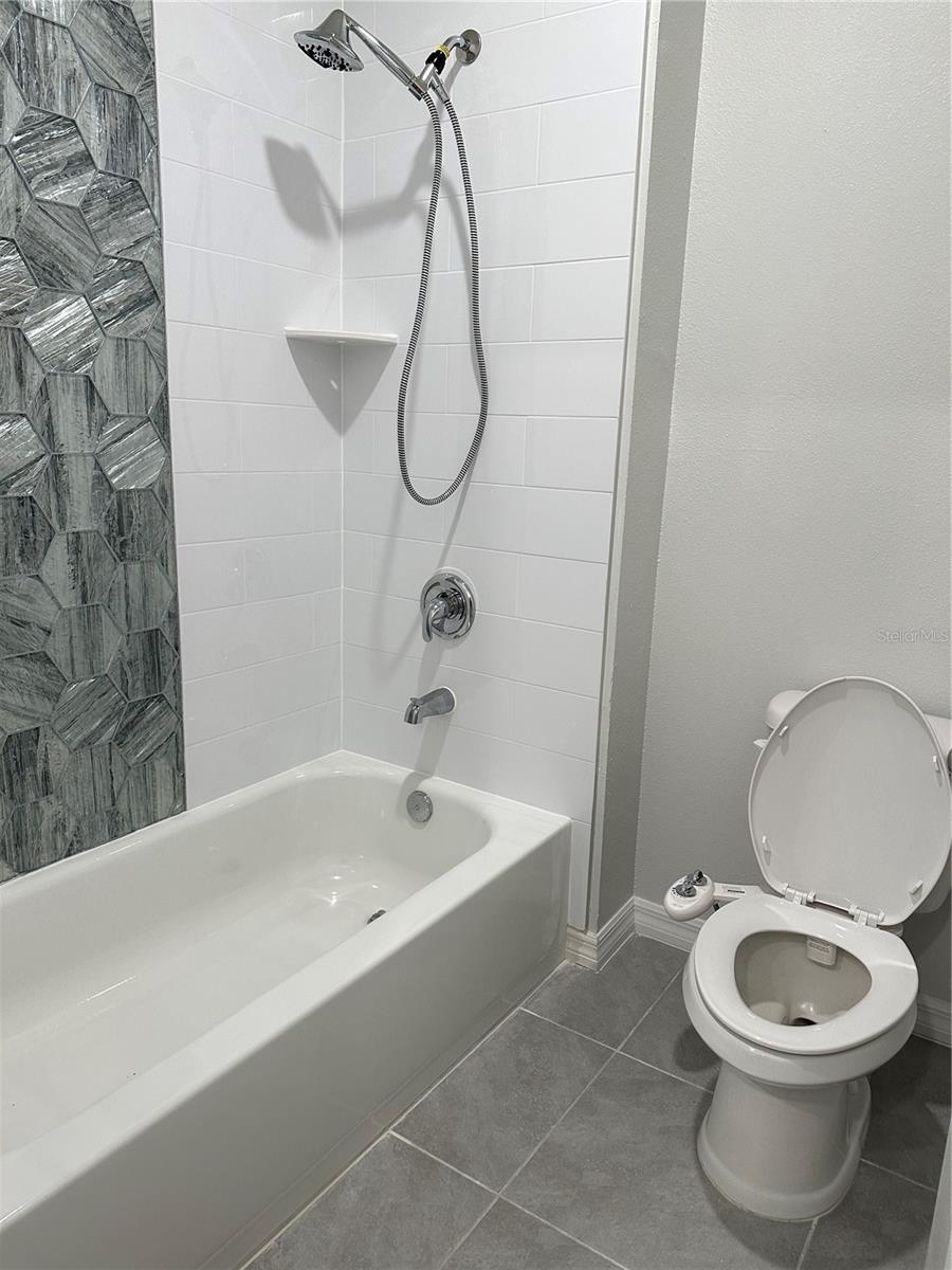 Image 13 of 37 For 1703 Johnson Pointe Drive
