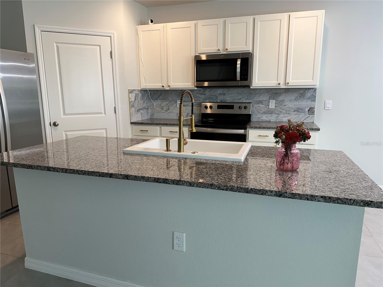 Image 4 of 37 For 1703 Johnson Pointe Drive