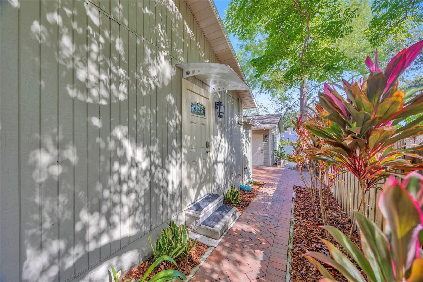 Image 10 of 65 For 1155 Withlacoochee Street