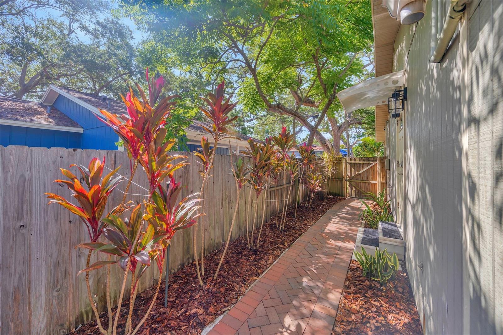Image 11 of 65 For 1155 Withlacoochee Street