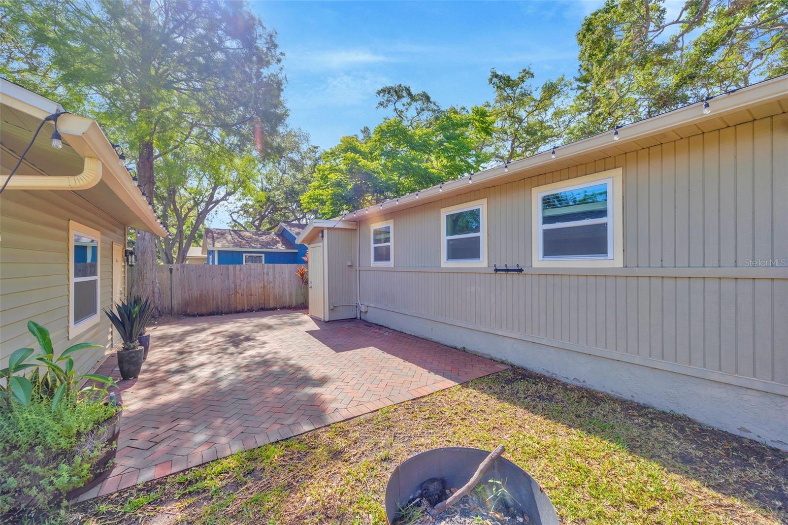 Image 13 of 65 For 1155 Withlacoochee Street