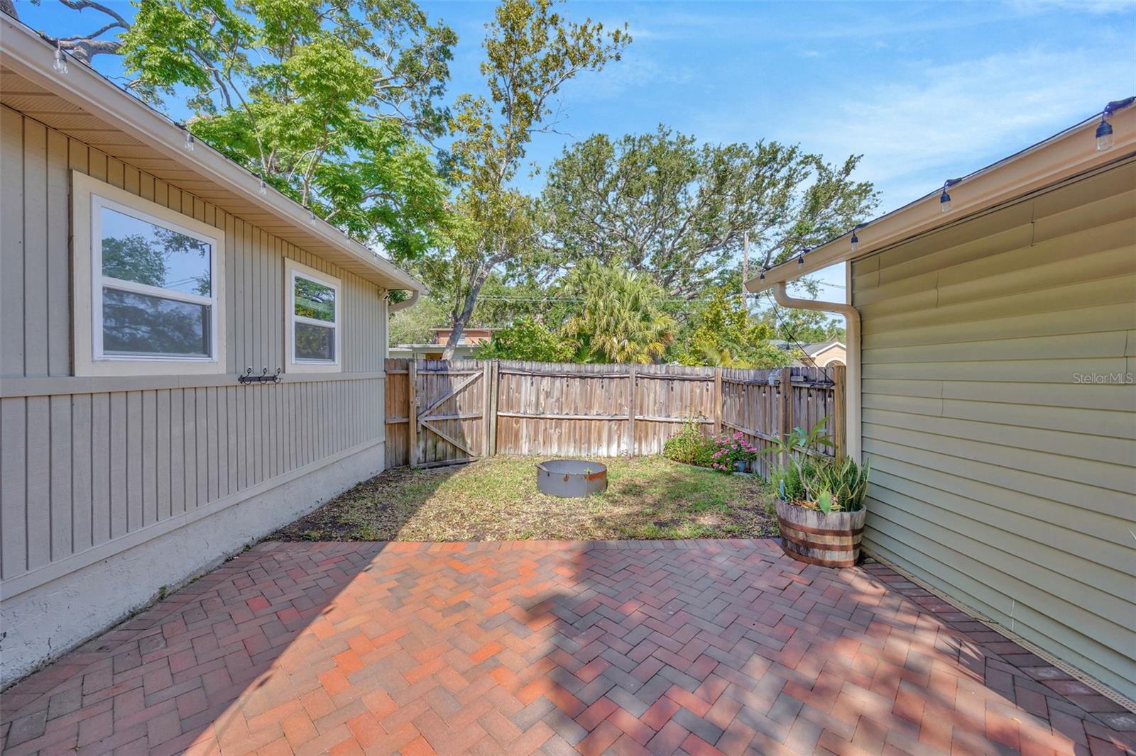 Image 15 of 65 For 1155 Withlacoochee Street