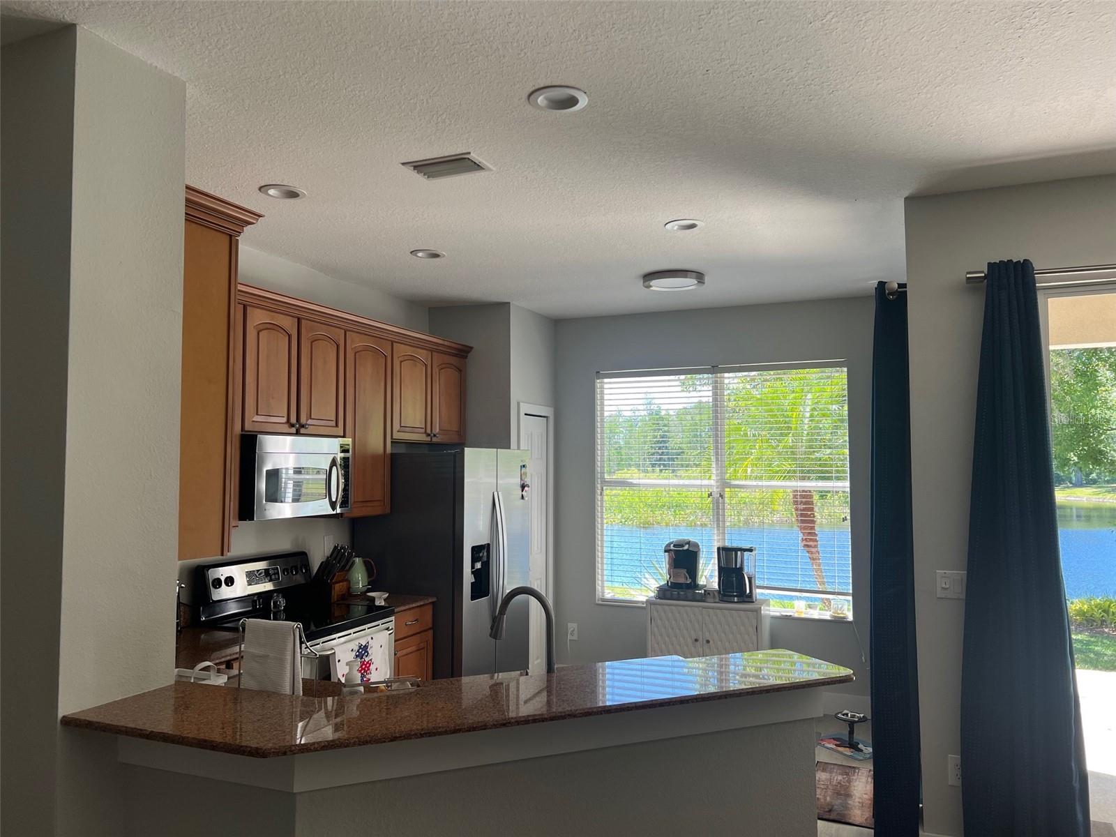 Image 7 of 19 For 2111 Park Crescent Drive