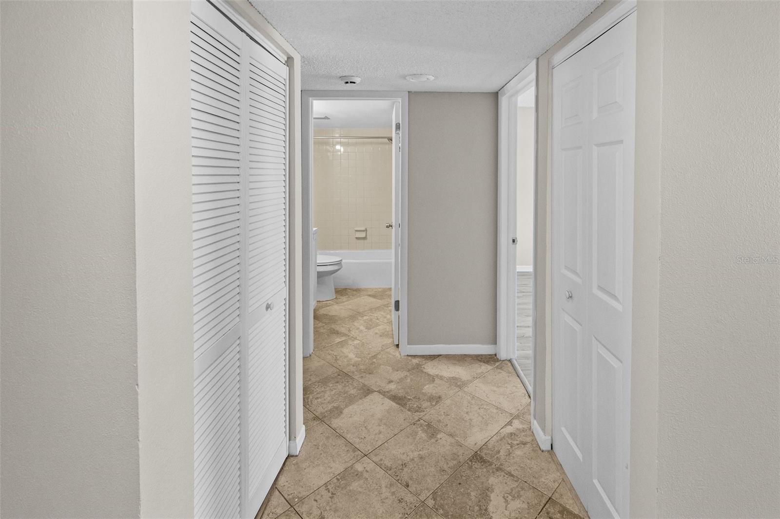Image 22 of 35 For 3706 Greenery Court 206