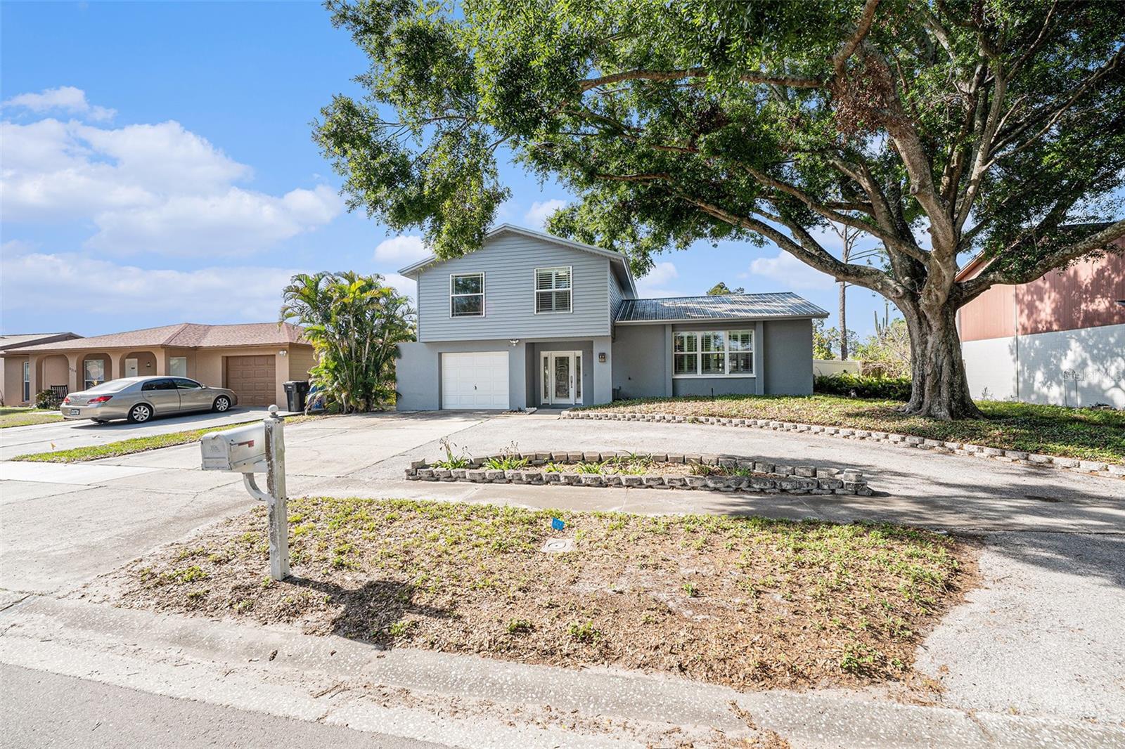 Image 29 of 30 For 8212 Malvern Circle