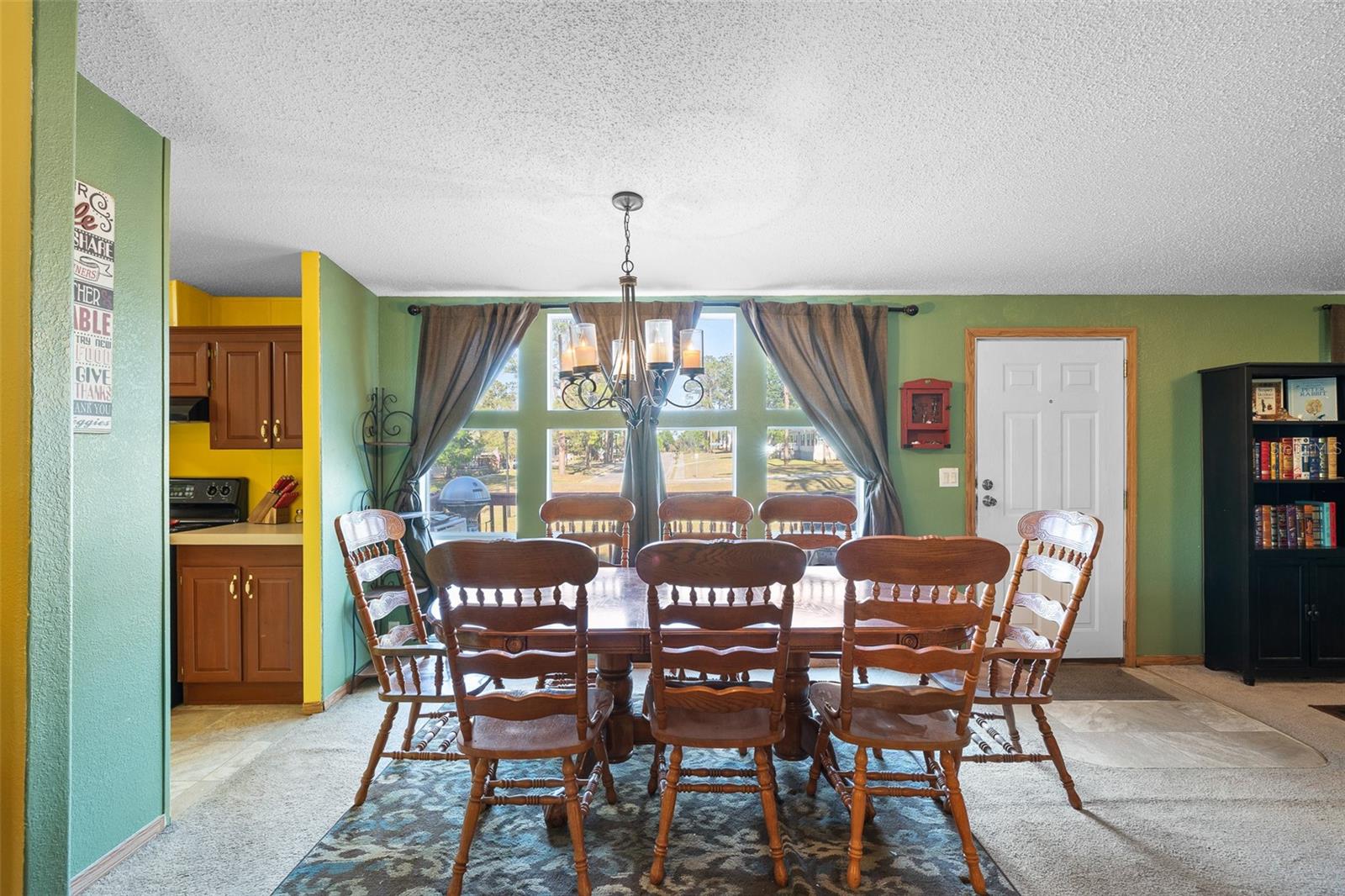 Image 16 of 40 For 13721 Mcintosh Drive