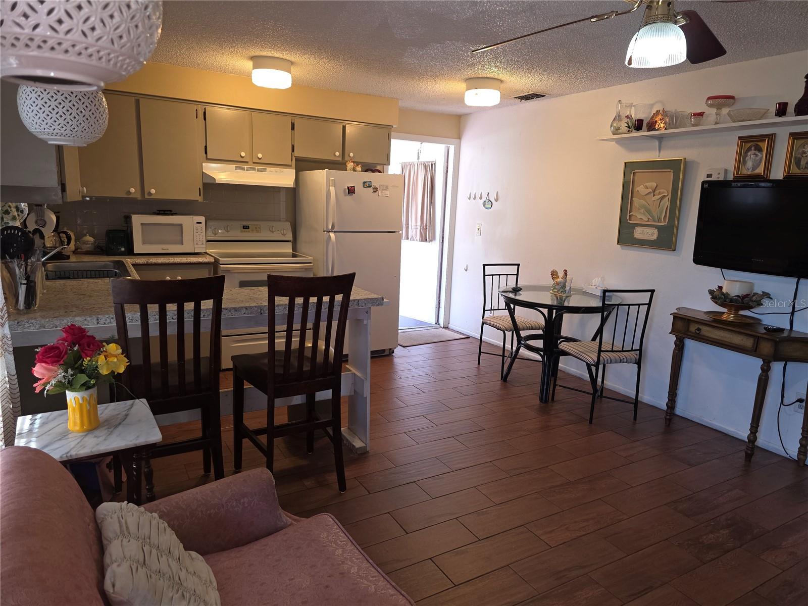 Image 6 of 9 For 6141 10th Street
