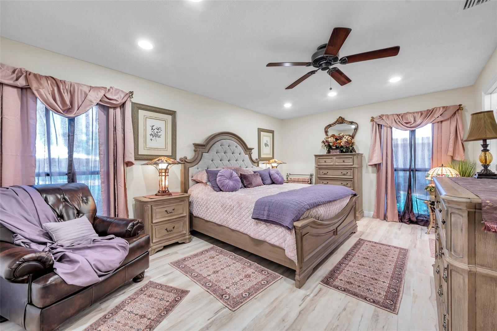Image 13 of 59 For 6524 11th Avenue W 5611