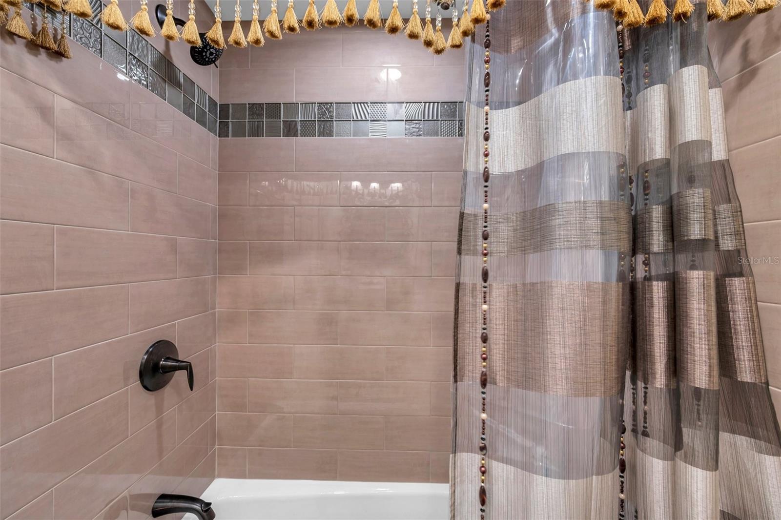 Image 23 of 59 For 6524 11th Avenue W 5611
