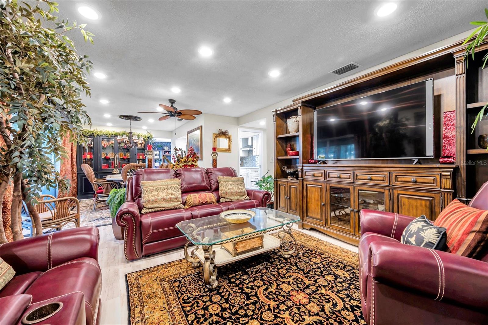 Image 25 of 59 For 6524 11th Avenue W 5611