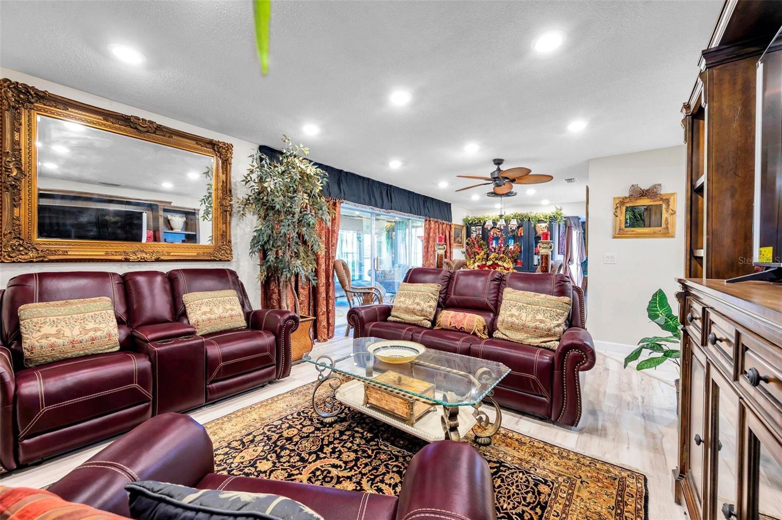 Image 26 of 59 For 6524 11th Avenue W 5611