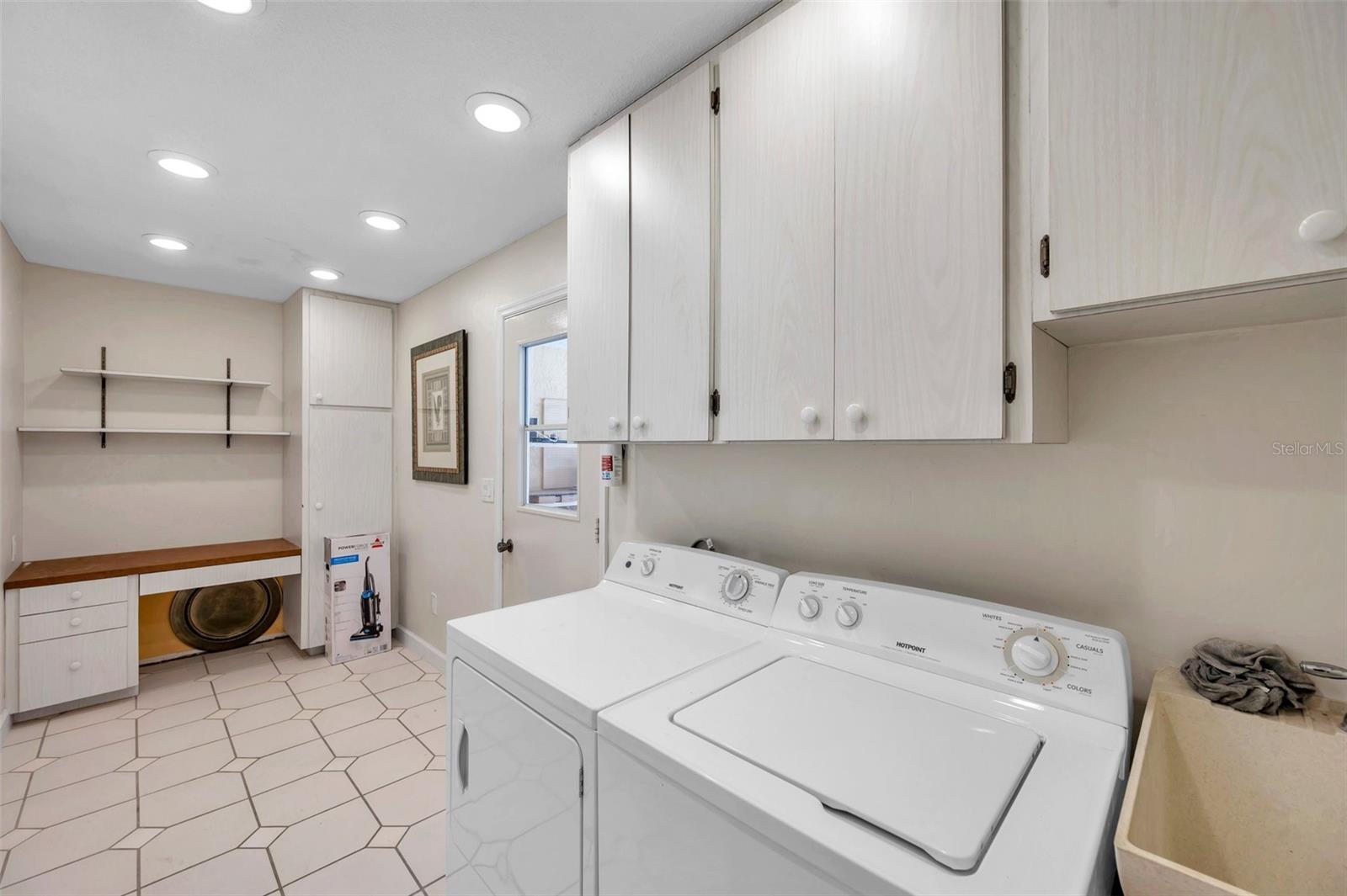Image 38 of 59 For 6524 11th Avenue W 5611