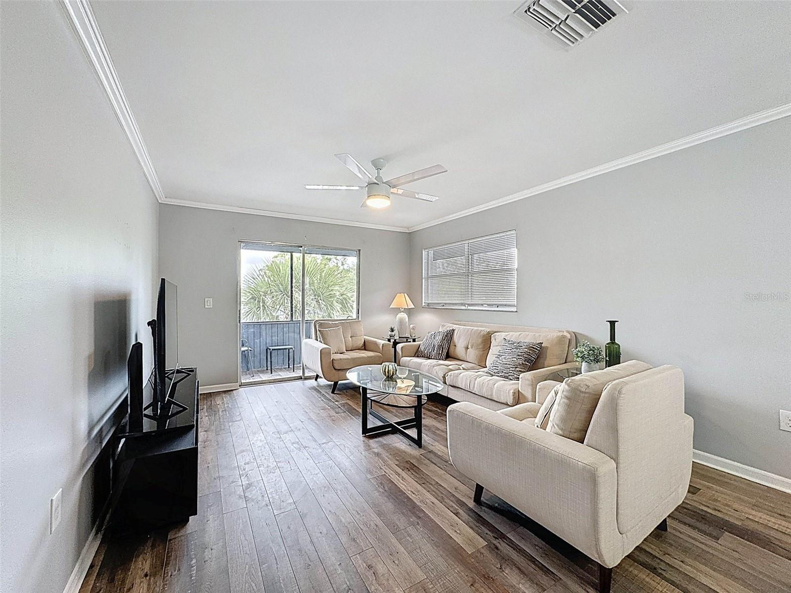 Image 10 of 50 For 5509 Fountain Lake Circle C209