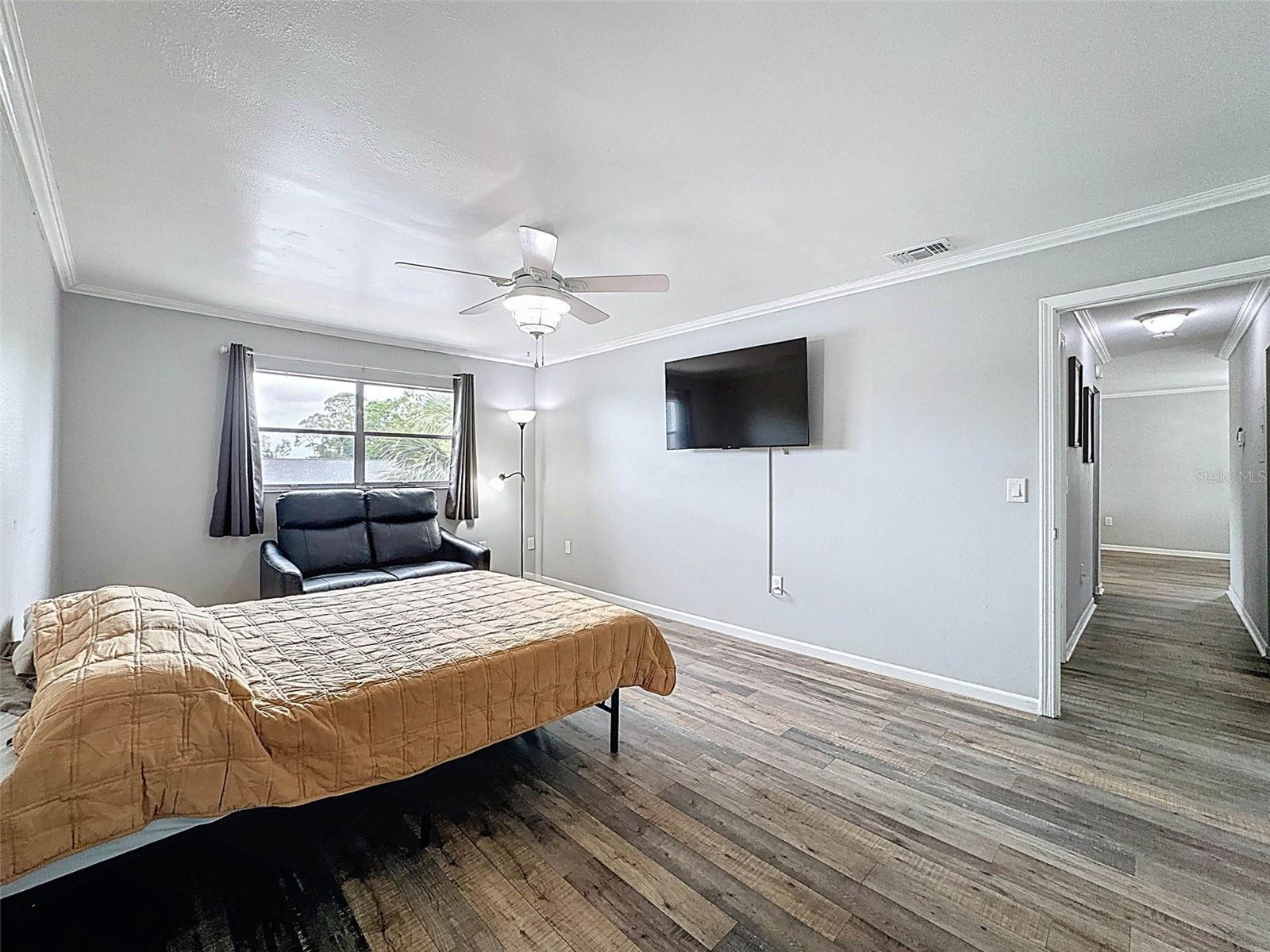 Image 17 of 50 For 5509 Fountain Lake Circle C209