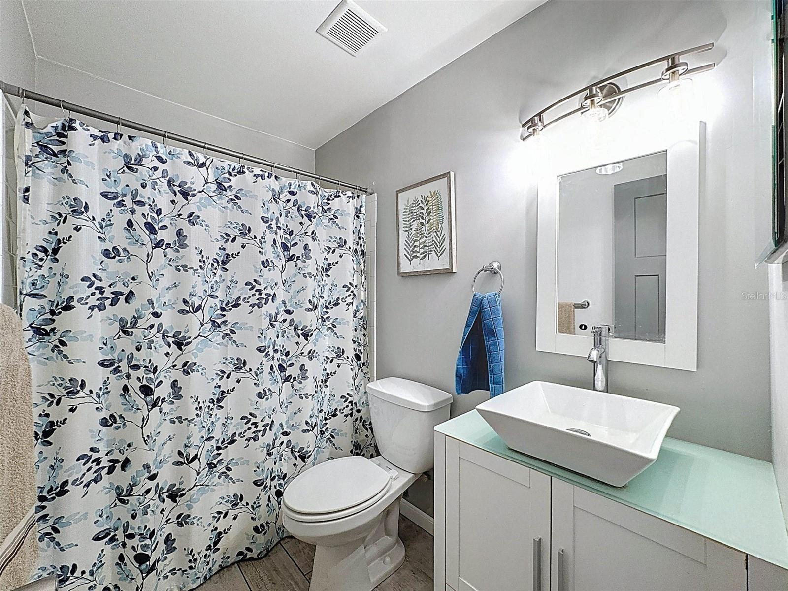 Image 18 of 50 For 5509 Fountain Lake Circle C209