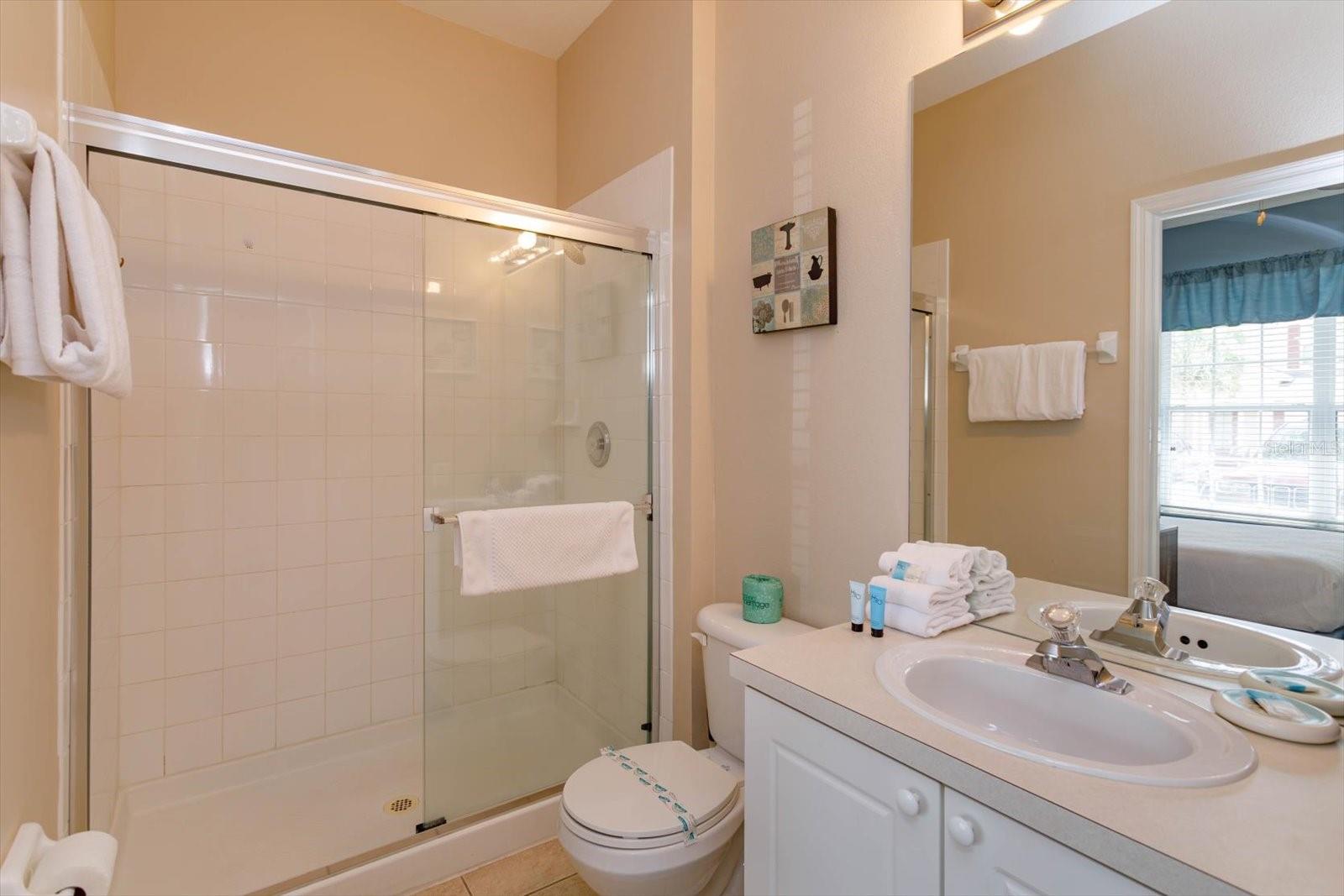 Image 18 of 38 For 2326 Silver Palm Dr