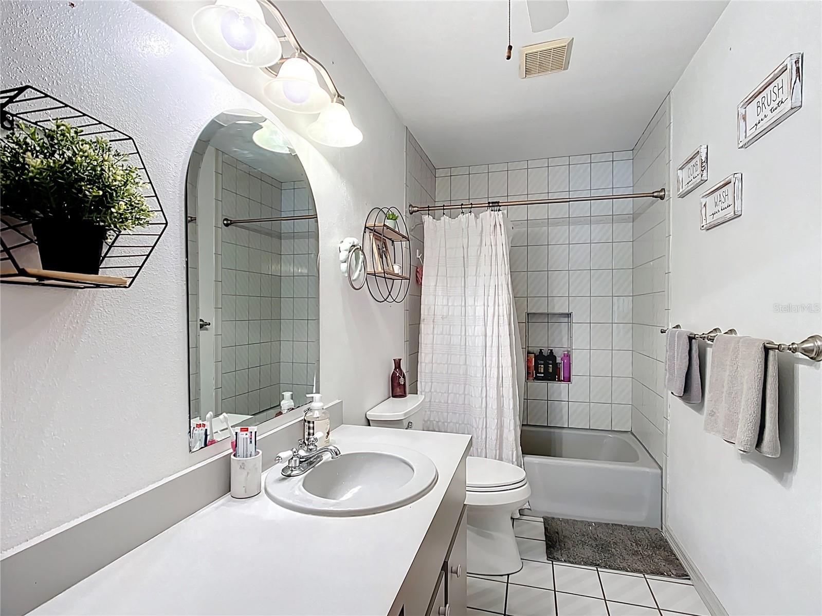Image 28 of 59 For 7838 Rolling Grove Drive E