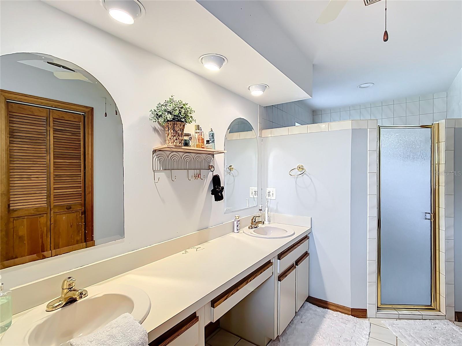 Image 34 of 59 For 7838 Rolling Grove Drive E