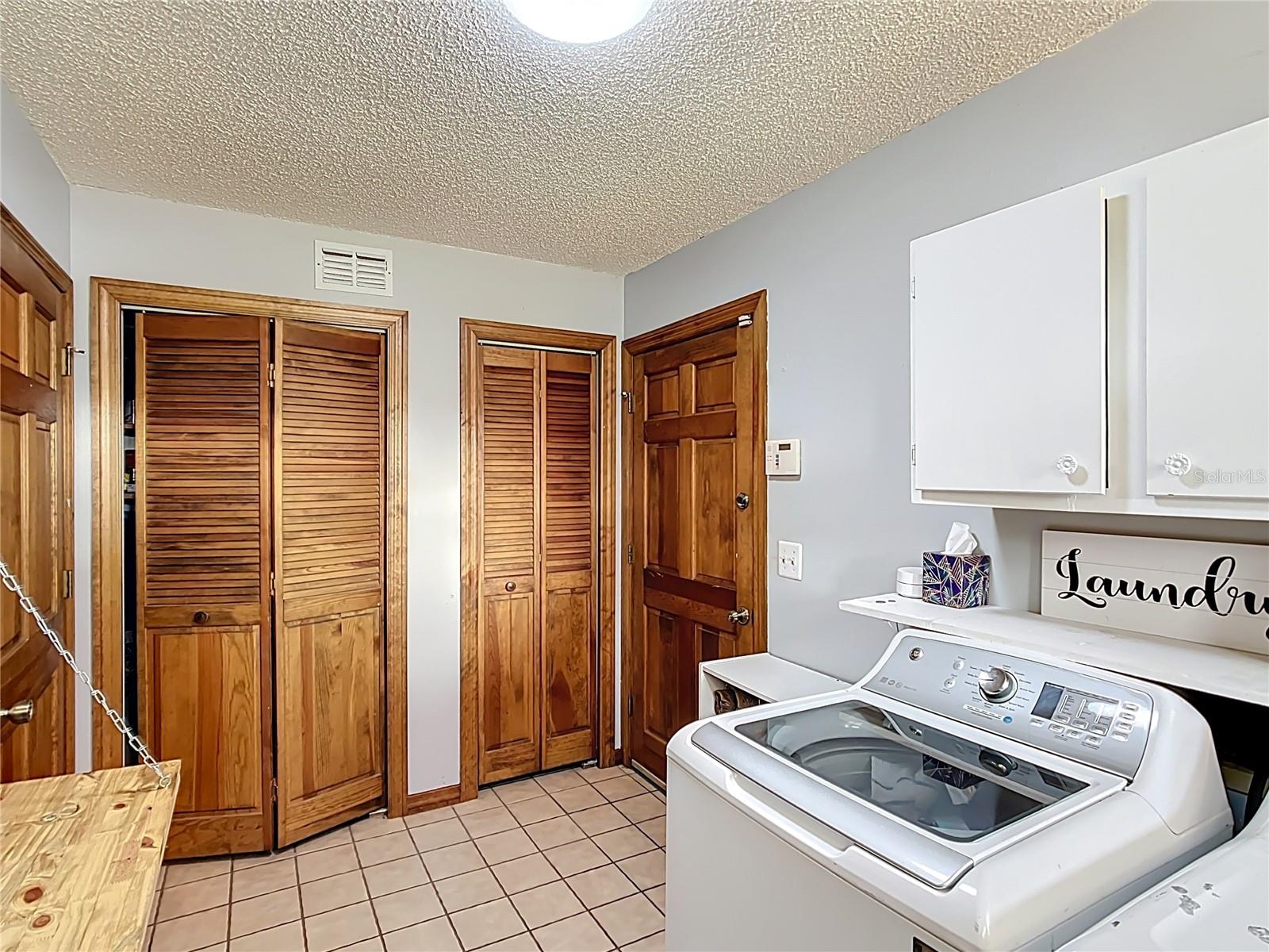 Image 41 of 59 For 7838 Rolling Grove Drive E