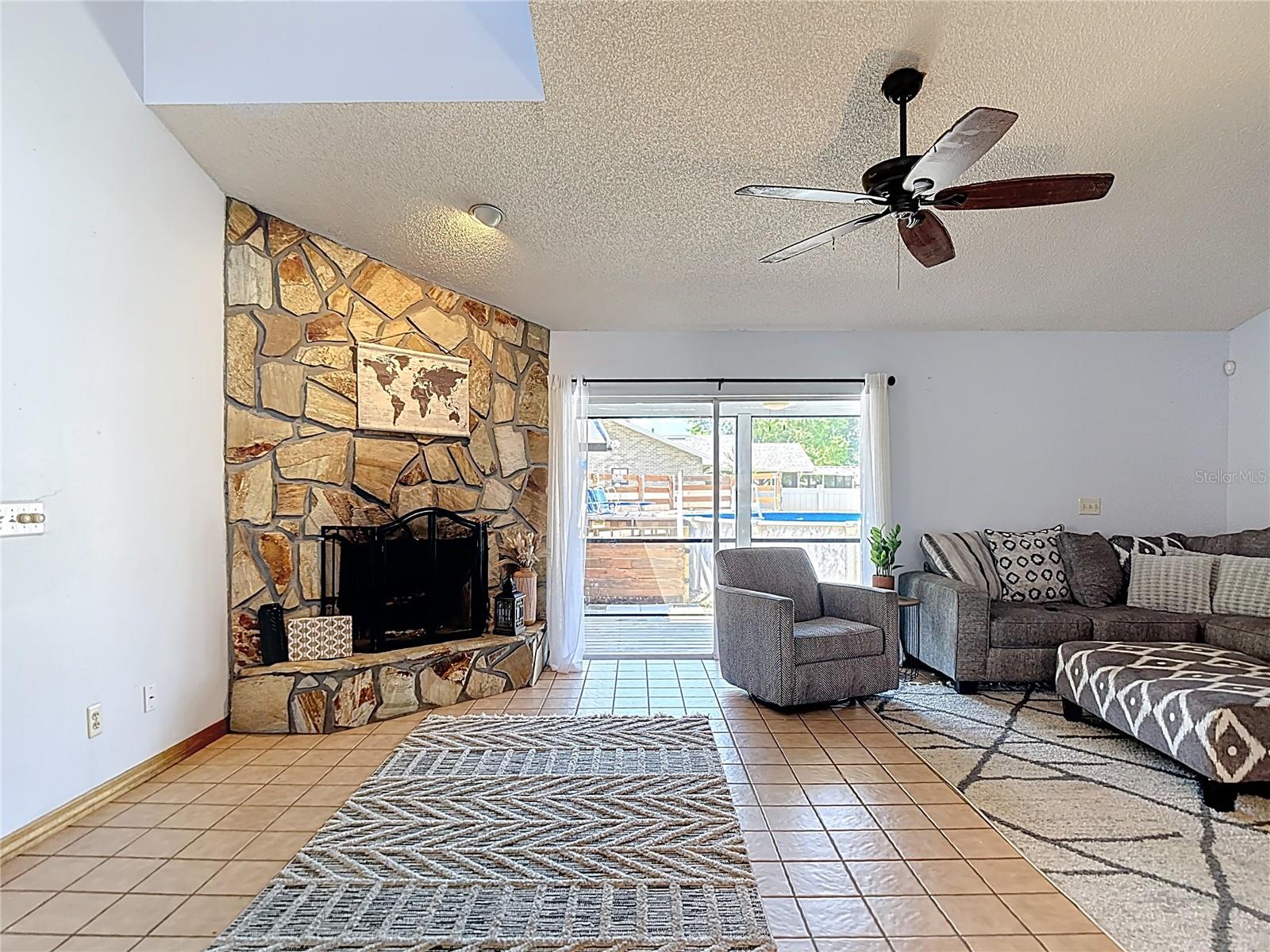 Image 7 of 59 For 7838 Rolling Grove Drive E