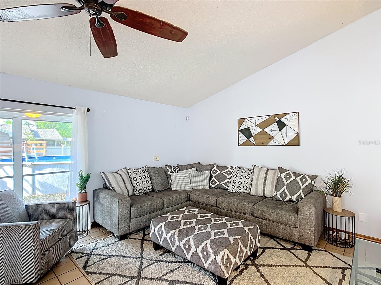 Image 9 of 59 For 7838 Rolling Grove Drive E