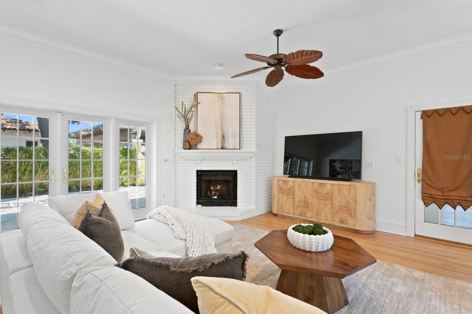 Image 17 of 52 For 321 Brightwaters Boulevard Ne