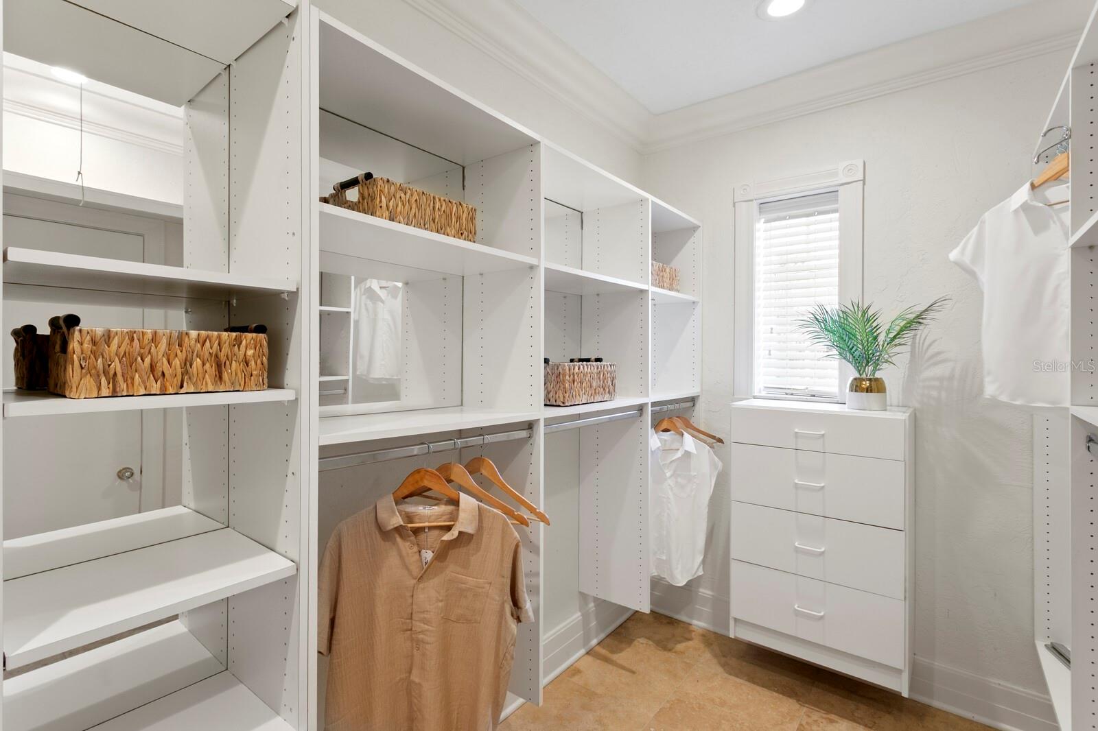 Image 33 of 52 For 321 Brightwaters Boulevard Ne