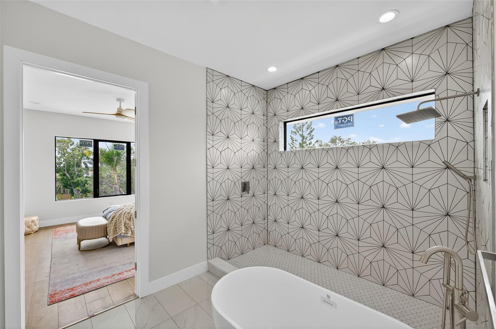 Image 15 of 25 For 721 Mandalay Avenue