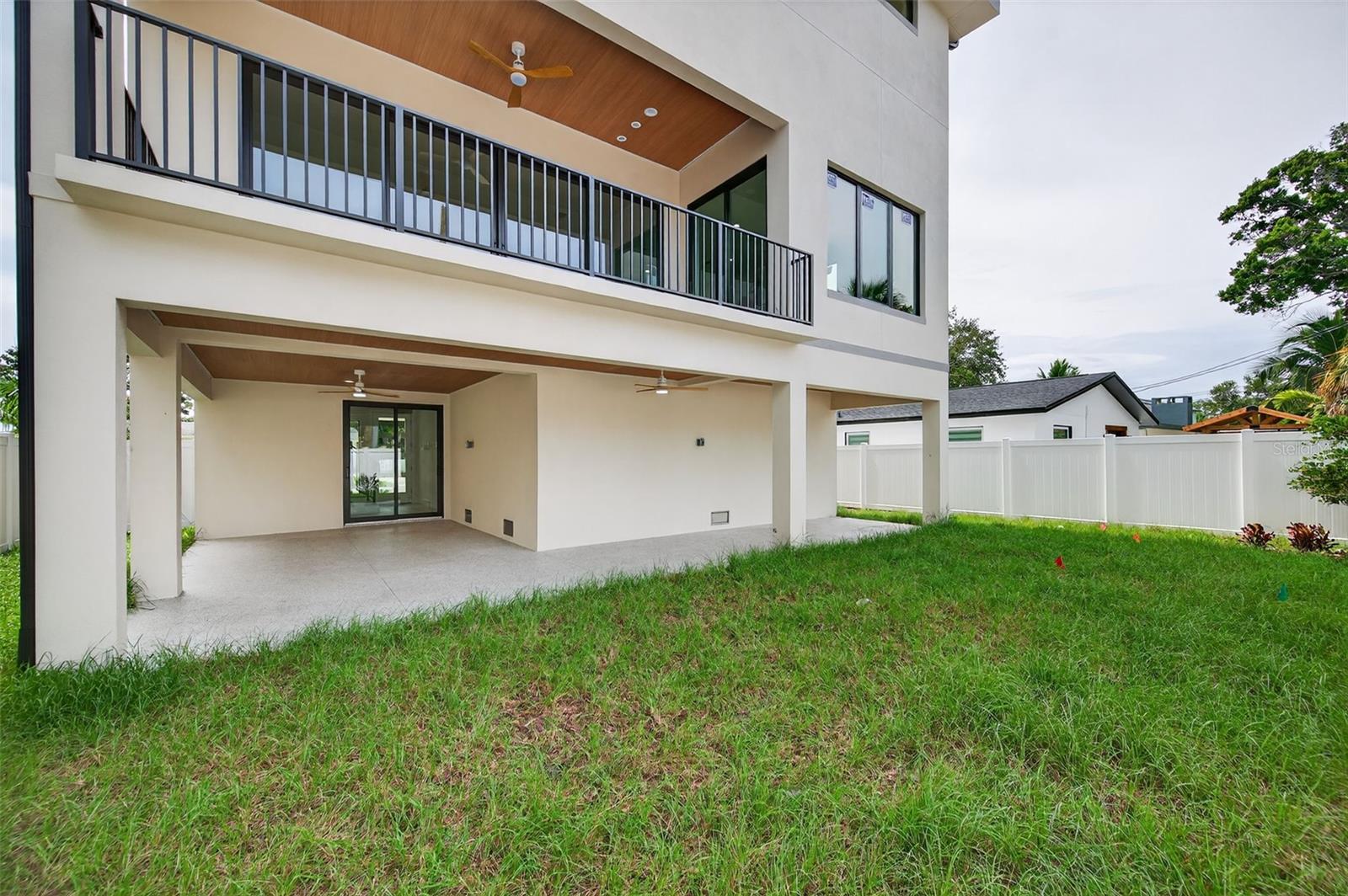 Image 21 of 25 For 721 Mandalay Avenue