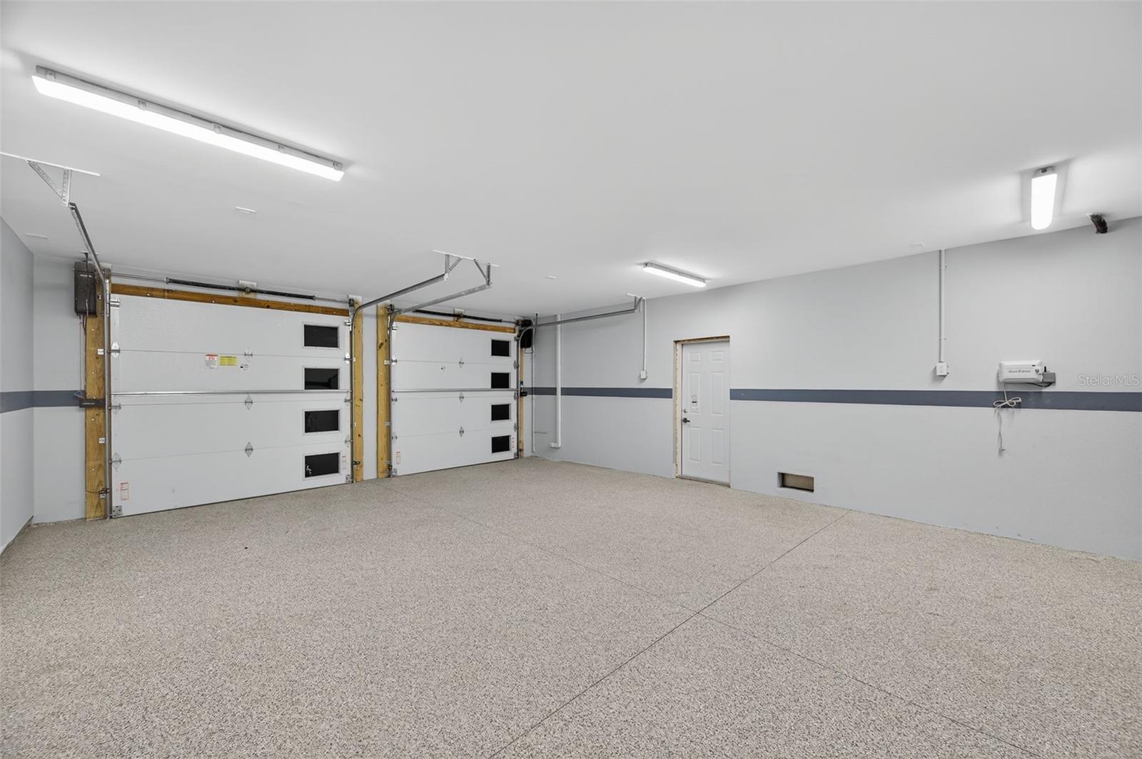 Image 22 of 25 For 721 Mandalay Avenue