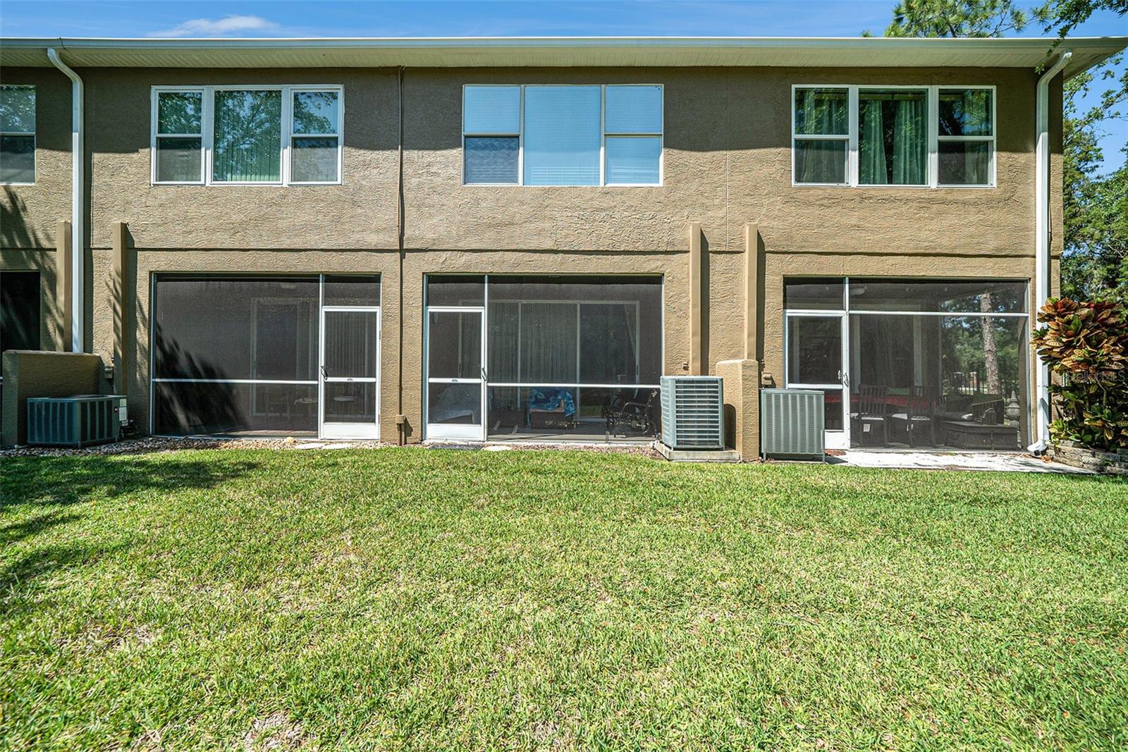 Image 23 of 36 For 18981 Duquesne Drive