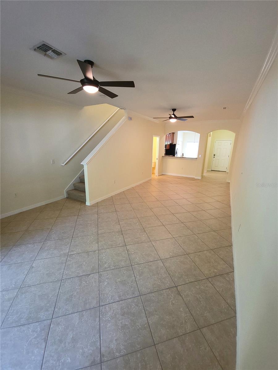 Image 19 of 61 For 31251 Claridge Place