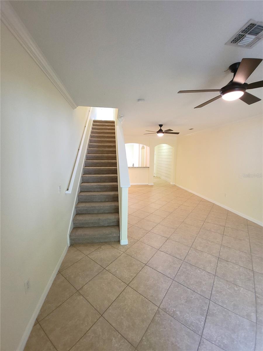 Image 21 of 61 For 31251 Claridge Place