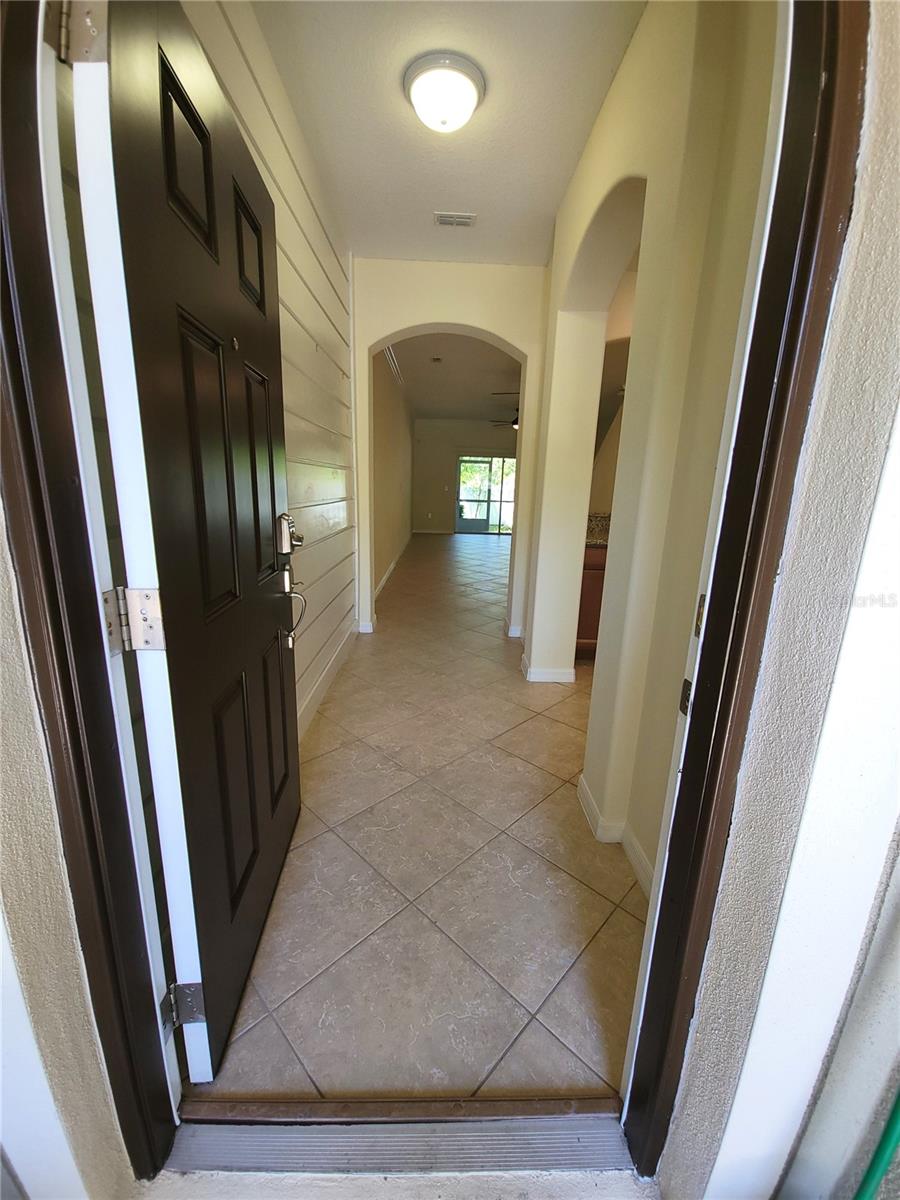 Image 4 of 61 For 31251 Claridge Place