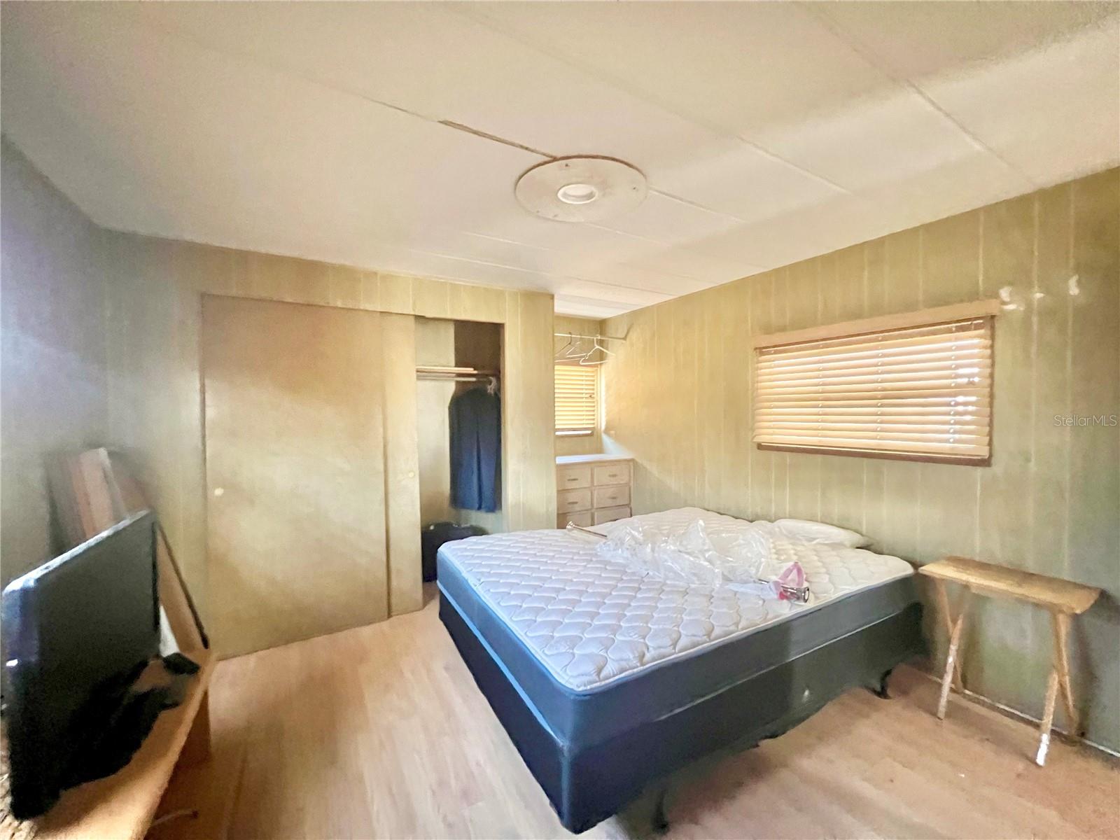 Listing photo id 15 for 1100 Belcher Road S 202