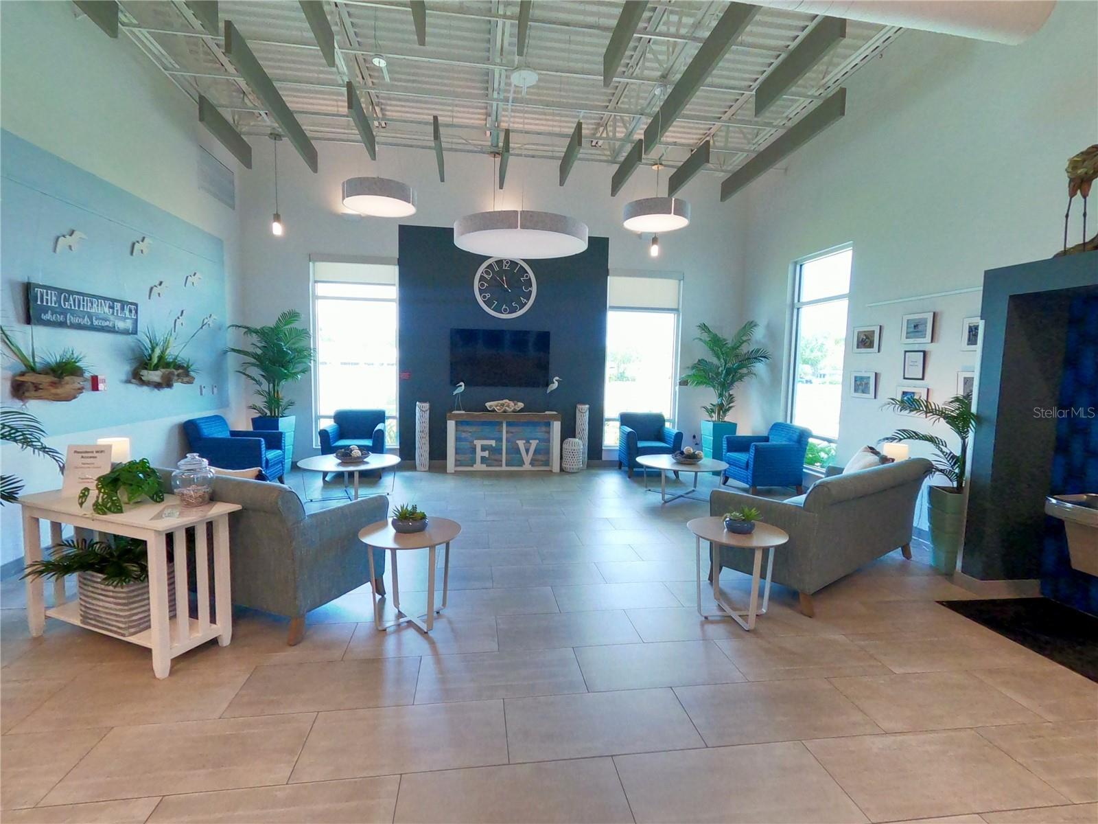 Listing photo id 31 for 1100 Belcher Road S 202