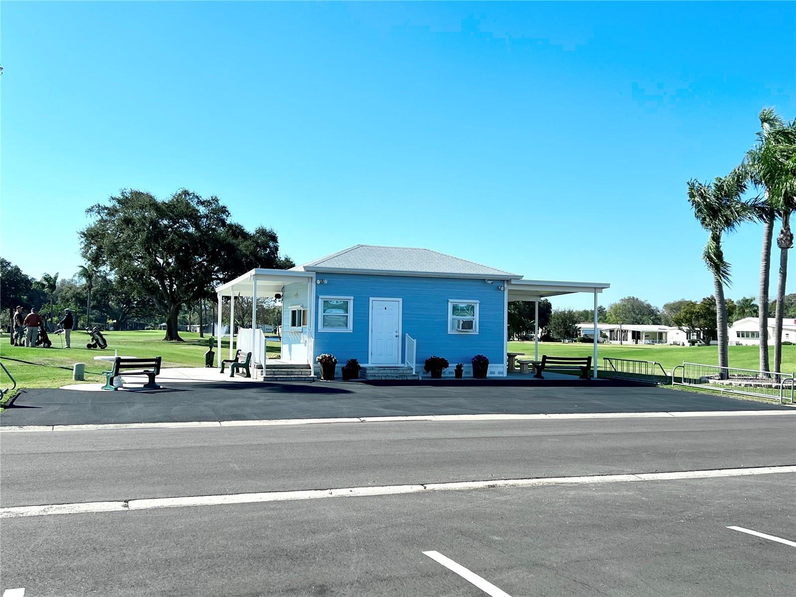 Listing photo id 33 for 1100 Belcher Road S 202
