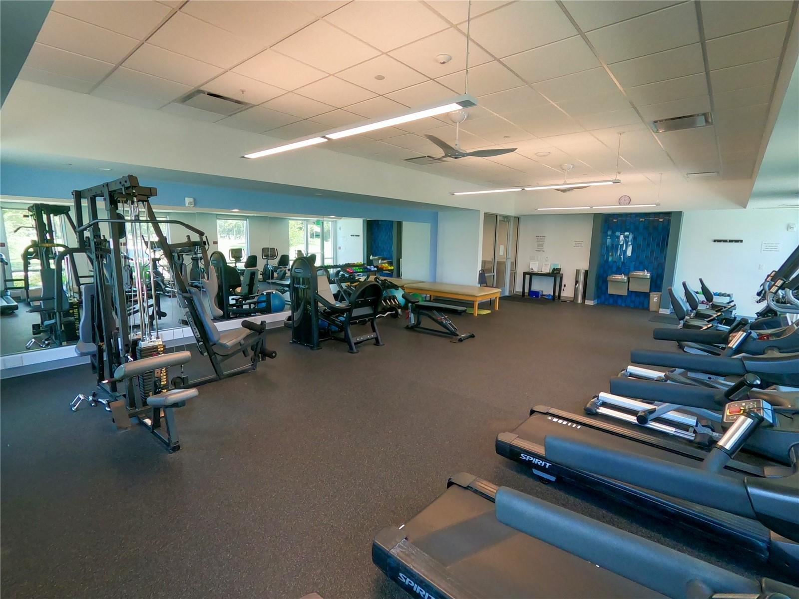 Listing photo id 34 for 1100 Belcher Road S 202