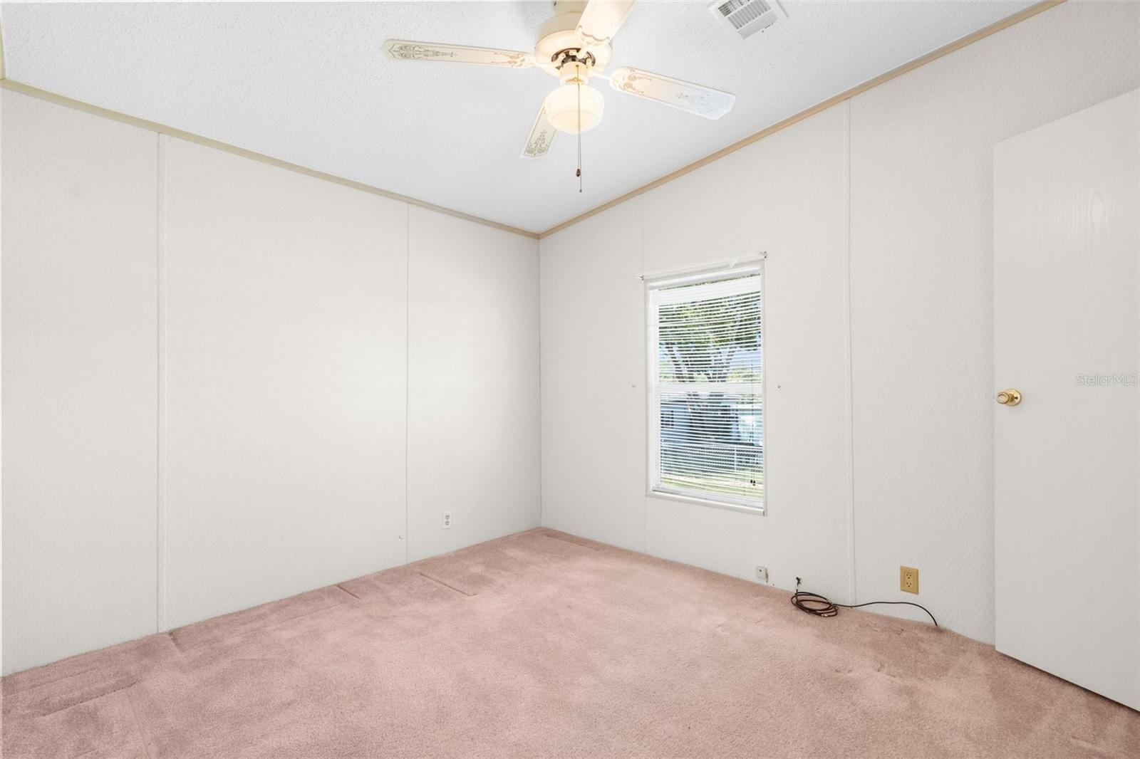 Image 12 of 26 For 14911 Rialto Avenue