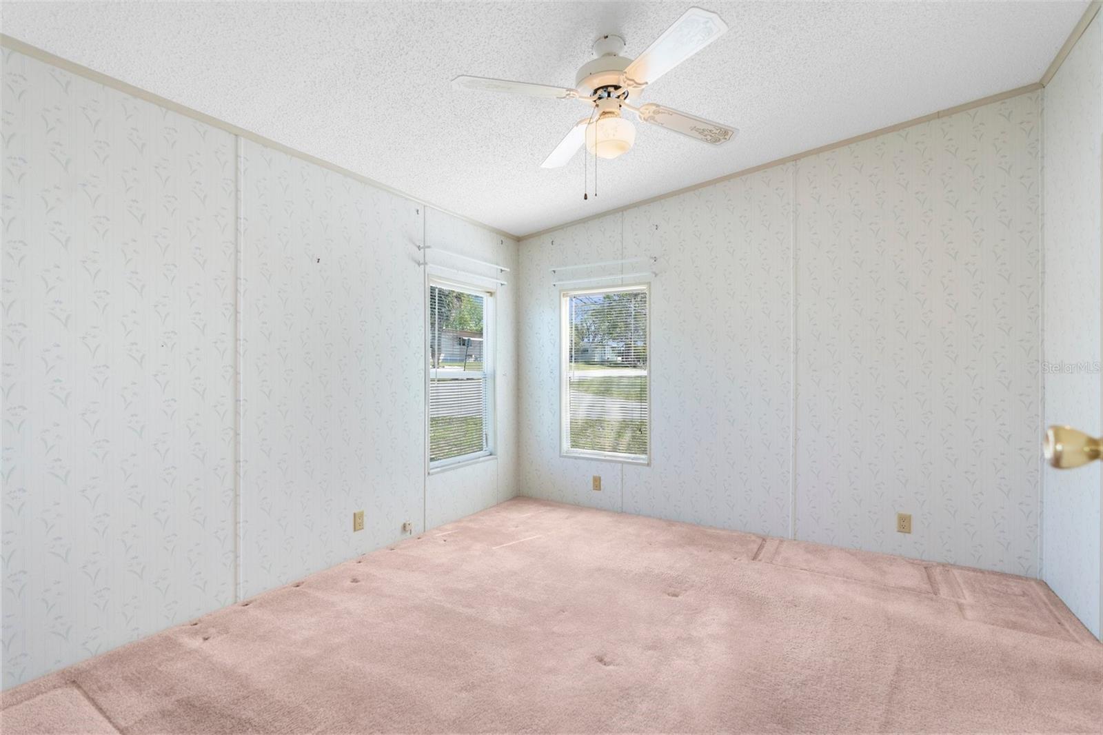Image 15 of 26 For 14911 Rialto Avenue
