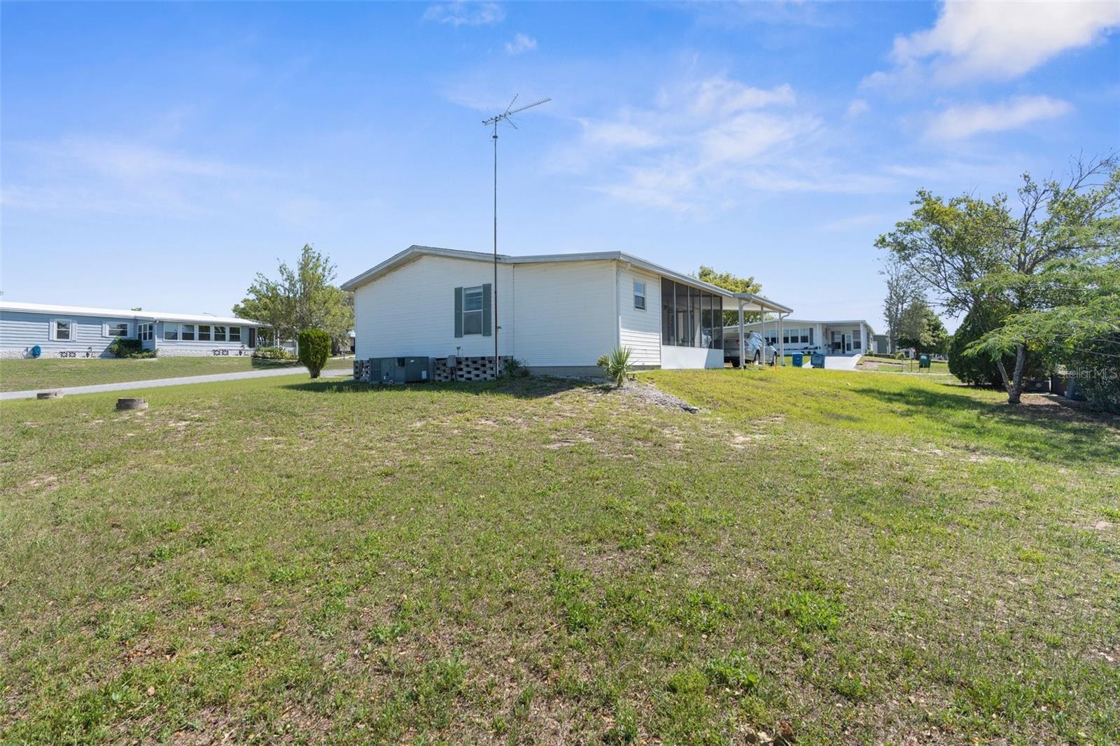 Image 2 of 26 For 14911 Rialto Avenue