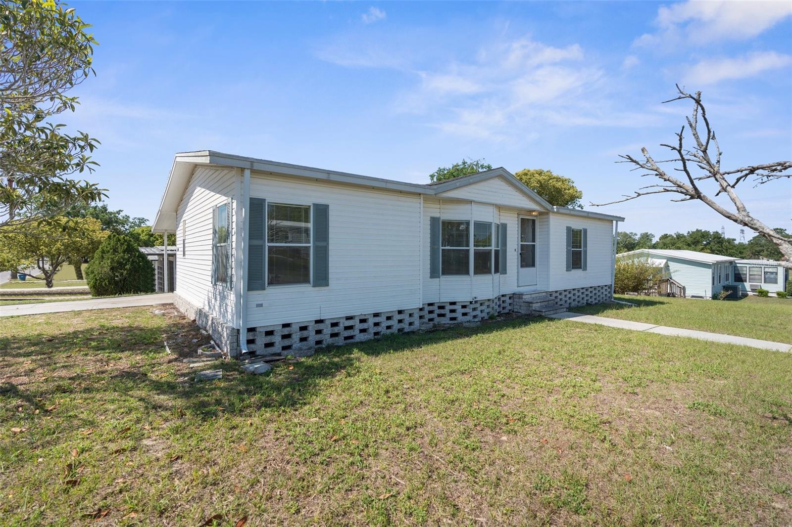 Image 22 of 26 For 14911 Rialto Avenue