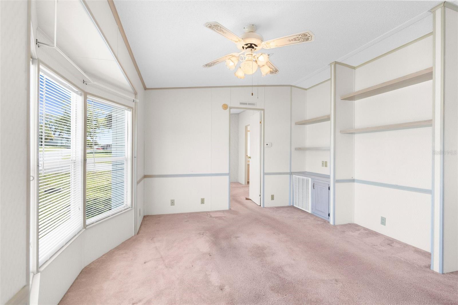 Image 6 of 26 For 14911 Rialto Avenue