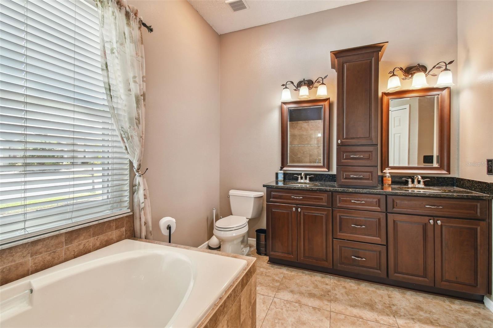 Image 14 of 45 For 18533 Avocet Drive